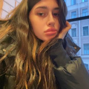 Model - KristinaScott flashing