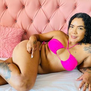 Model - kaira lara joi