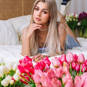 Model - LaraAllen joi