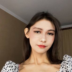 Model - Bella domination