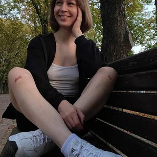 Model - Oaklyn Dobson cam2cam