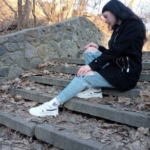 Model - alona love blowjob