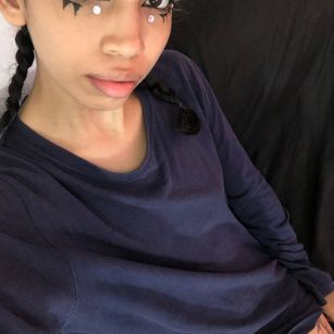 Model - maddie_charlotte small