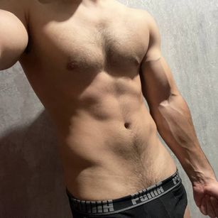 Model - rakitok footfetish