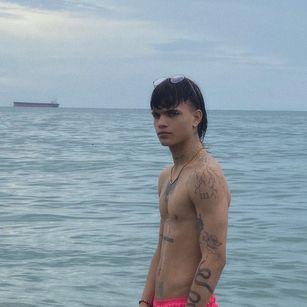 Model - master_777xxx latino