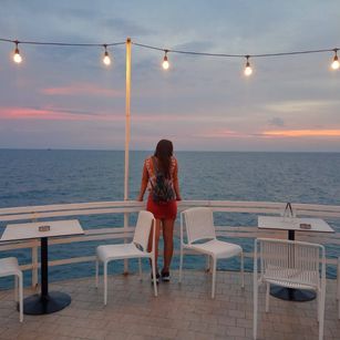 Model - LadyBlueLat LATIN