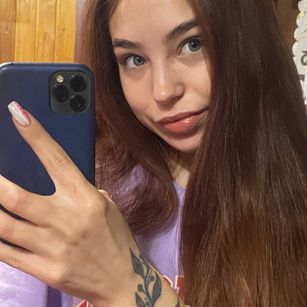 Model - Sofi_Lare skinny