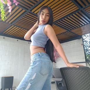 Model - Aron y Alexa fastresponse