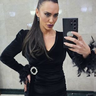 Model - Ava lux GIRLFRIEND