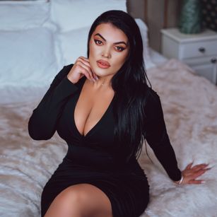 Model - LeahAllen deepthroat