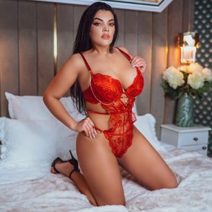 Model - LeahAllen highheels