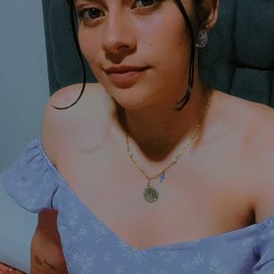 Model - AbrilLove LATIN