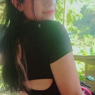 Model - AbrilLove FRIENDLY