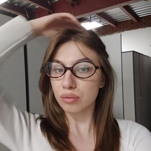 Model - Mona striptease