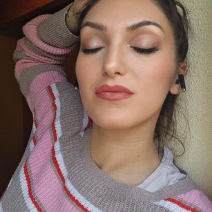 Model - LanaBanner dildo