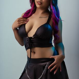 Model - AnikaHenderson tease