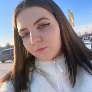 Model - Vivian bigboobs