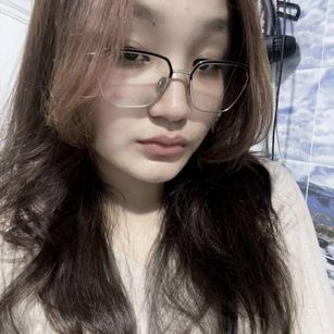 Model - KimmiBoom student