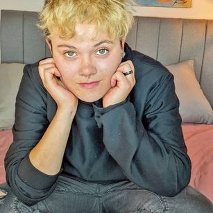 Model - Megan Coop3r glasse