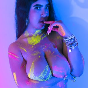 Model - Valen Rosse roleplay