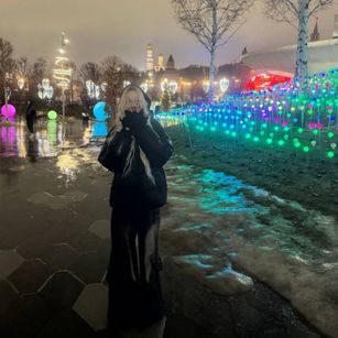 Model - Ukaa sensual