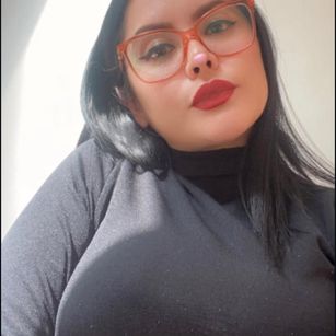 Model - Beth_Elisa sensual