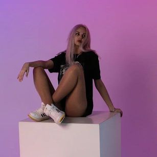 Model - LisaDisney lovense