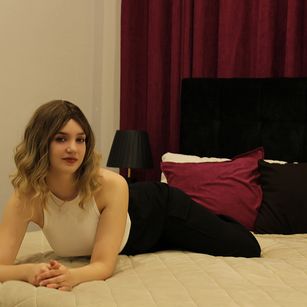 Model - MilenaFord smile