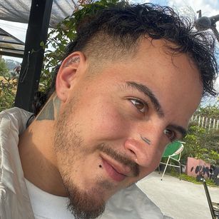 Model - jhaycoxxl facial