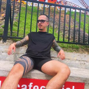 Model - jhaycoxxl doggystyle