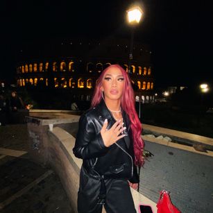 Model - LaDyosa99 shemale