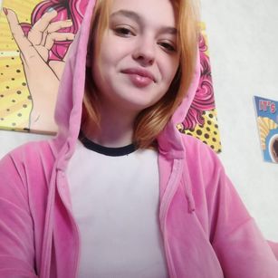 Model - LucyGoldi teen