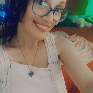 Model - Laura Autumn curvy