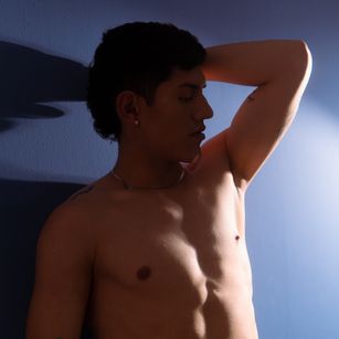 Model - MaxFischerr humiliation