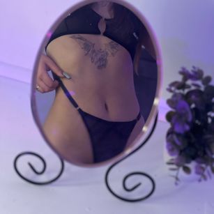 Model - Lottie LilFlexxy bigass