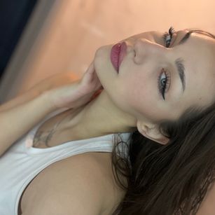 Model - Lottie LilFlexxy naked