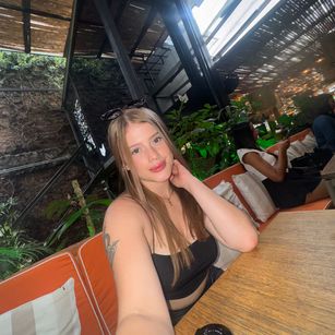 Model - HannaCutte joi