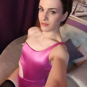 Model - Nicole Redfield mistress