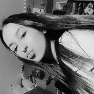 Model - Emilia smalltits