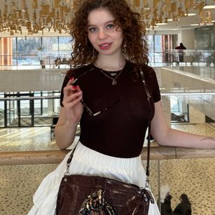 Model - KylieBales redhead