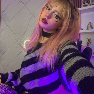 Model - Pinky Shine bigtits