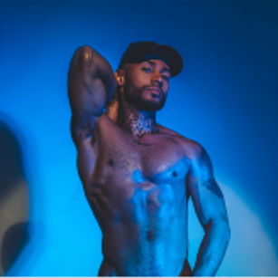 Model - brucenixon latino