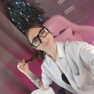 Model - Kris smalltits