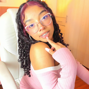 Model - Morgan latina