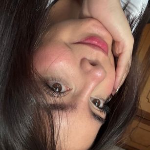 Model - Victoria joi