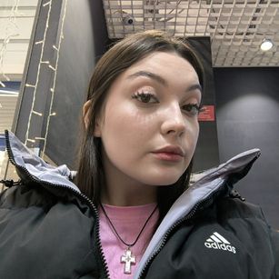 Model - Selina bigass