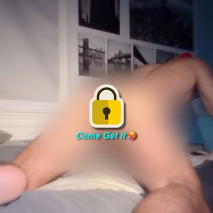 Model - The18BoyNextDoor hung