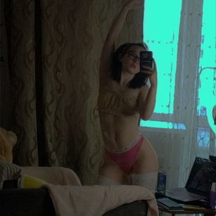 Model - WhitneyNeal dildo