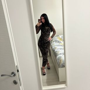 Model - AbbeyAsh amateur