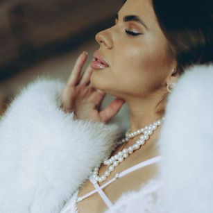 Model - LizaDeMoon brunette